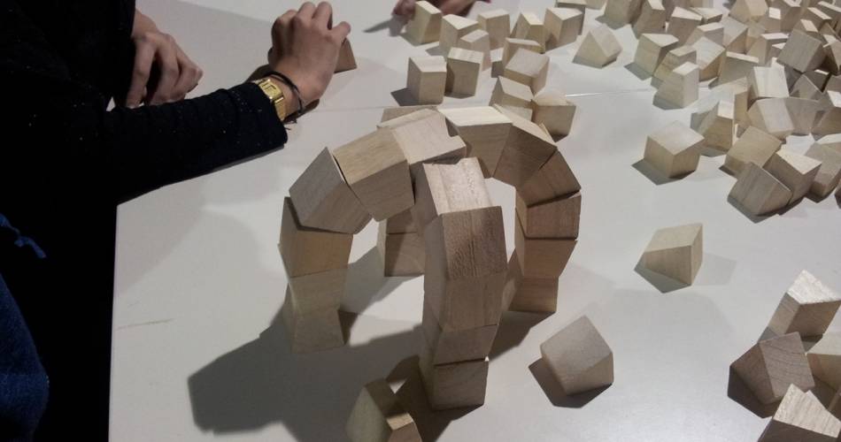 Visite atelier « Histoire et architecture au Moyen Âge »@©Cécile Bienfait / Avignon Tourisme