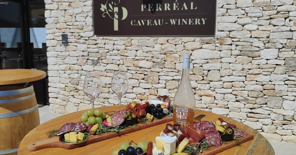 L'apéritif au caveau - Domaine Perréal@Domaine Perréal