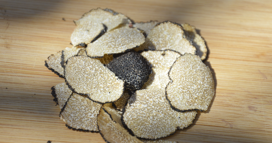 Les apéros comtadins : Dégustation prestige avec les truffes d'été@©OTI Ventoux Provence