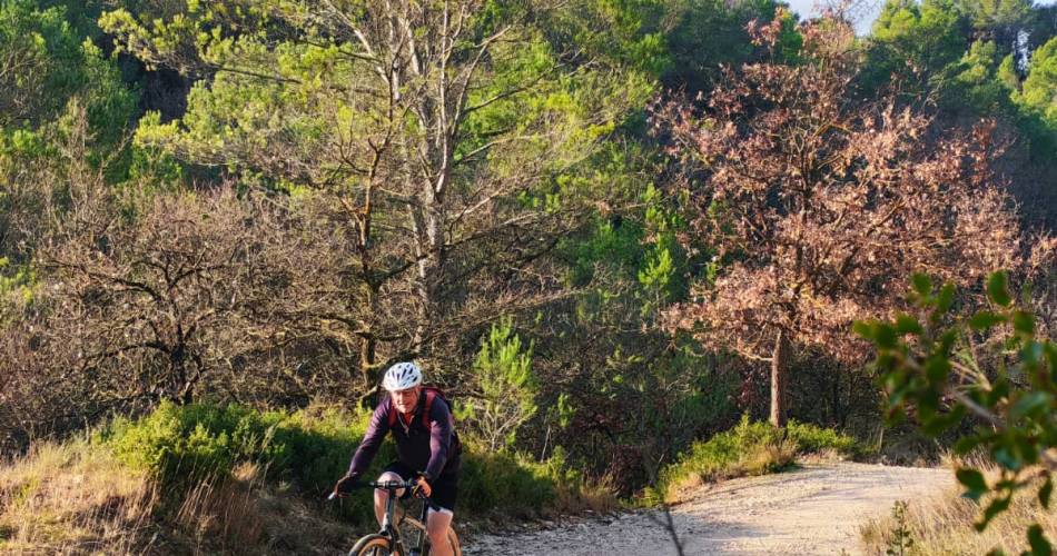Boucle gravel N° 40-Canaux & Monts de Vaucluse@@ProvenceExplore