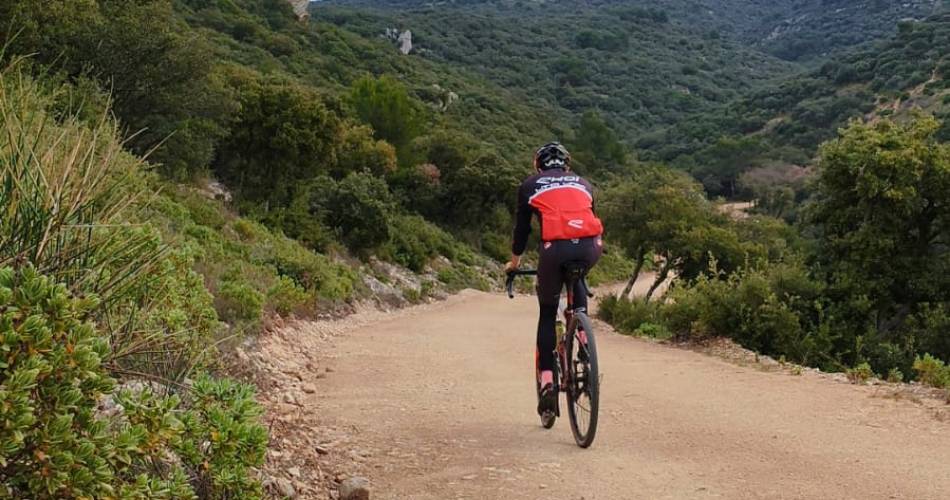 Boucle gravel N°43-Canaux & Villages perchés@@ProvenceExplore