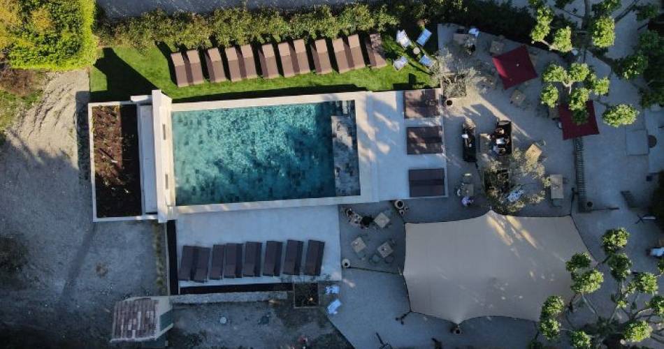 Le 901 côté piscine Luberon@Domaine des Grès