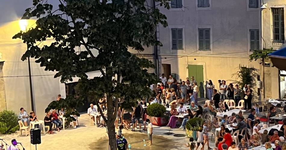 Carré d'Art - Vide dressing@Service communication