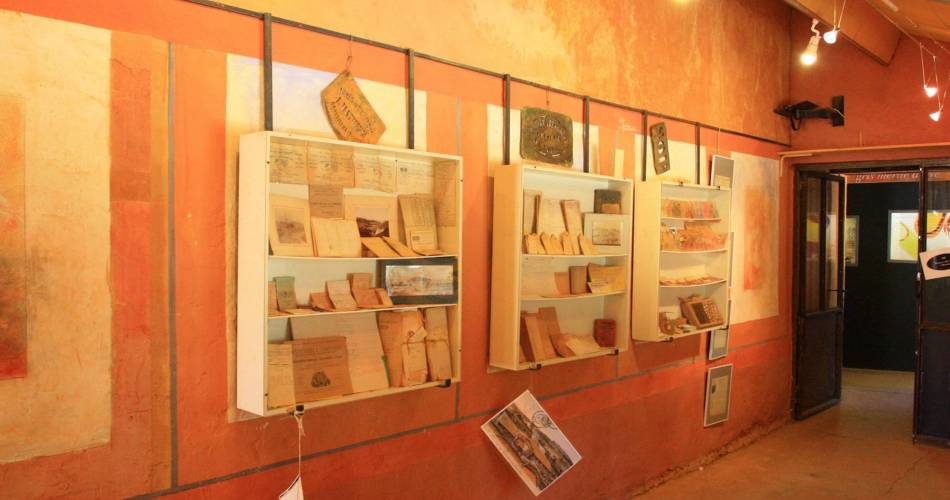 ROUSSILLON - Rando insolite@©Alain Hocquel - VPA