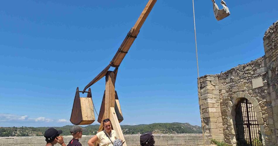 Visite de l'exposition du Fort Saint-André en famille@Héloïse Guigue
