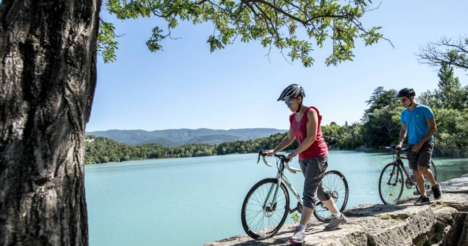 PERTUIS - Sur le pays d'Aigues à vélo (côté ouest)@©Damien Rosso - Drozphoto