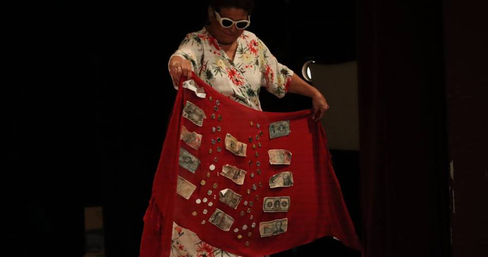 Mi madre y el dinero - Théâtre@@Nicole Medina Ramirez