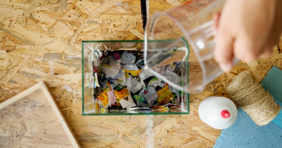 Atelier récup'art : «recycler un objet et lui donner une nouvelle vie !»@Freepik