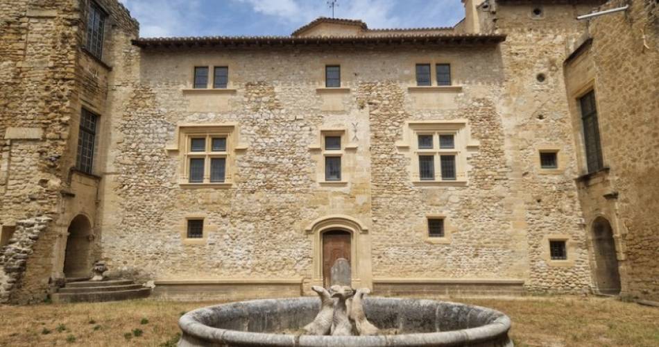Visite Château de la Reine Laure pour les journées Européennes du Patrimoine - Villelaure@Visite Château de la Reine Laure pour les journées du Patrimoine - Villelaure_Villelaure