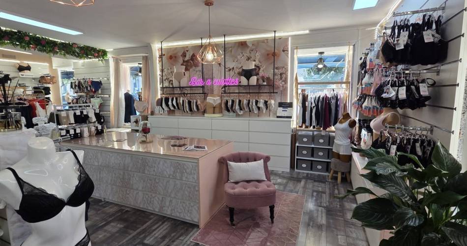 Boutique de lingerie Cent Dessus Dessous@Garaix Laetitia