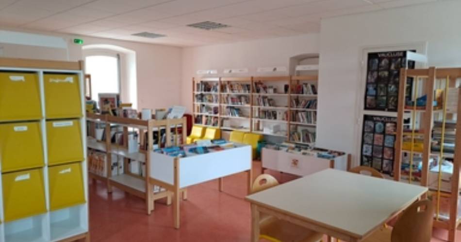 Bibliothèque de Crestet@Mairie de Crestet