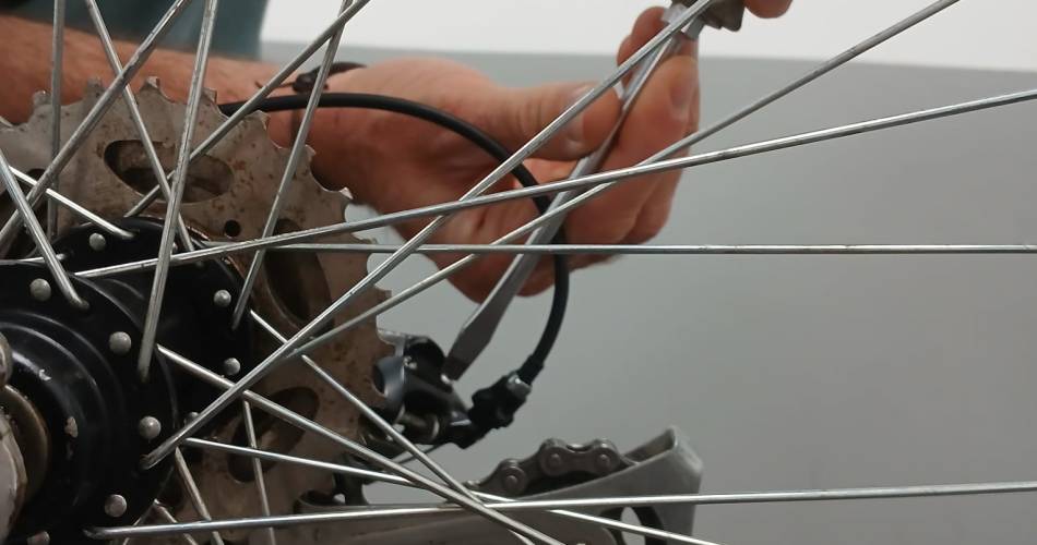 Ateliers de réparation de crevaison@Maison du vélo Grand Avignon Pierre-Alain