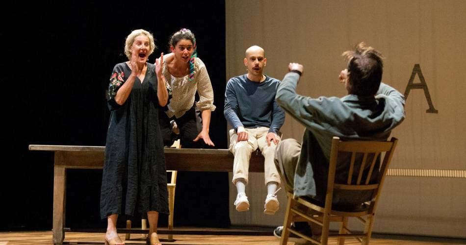 Théâtre - D'autres familles que la mienne@Danica Bijeljac