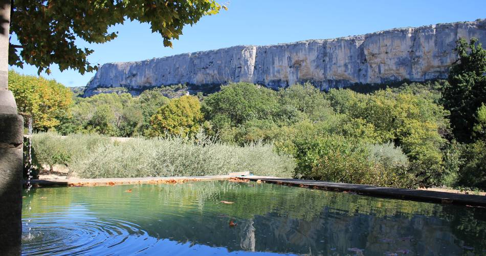 La falaise de Lioux@Office de tourisme Pays d'Apt Luberon