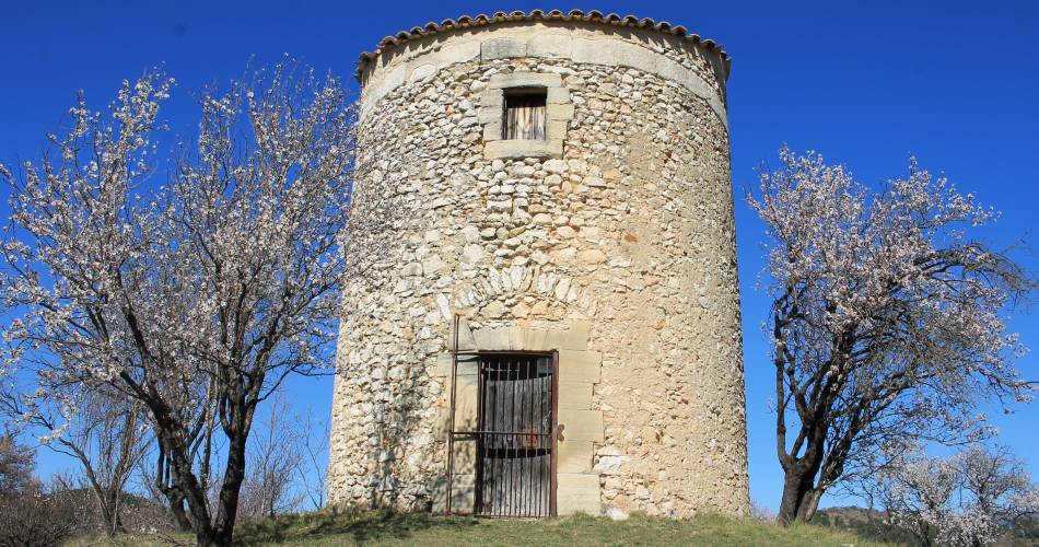Moulin de Salignan@Office de Tourisme Pays d'Apt Luberon