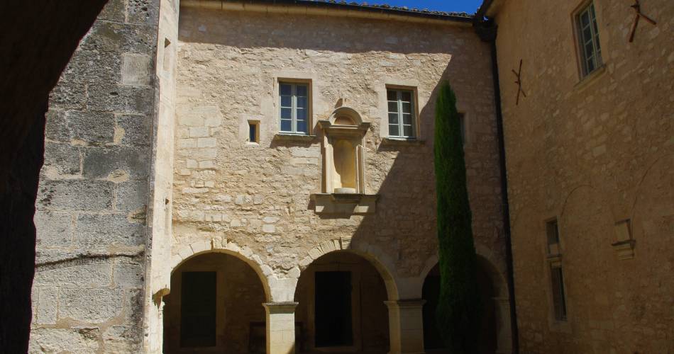 Abbaye Saint Hilaire@Office de tourisme Pays d'Apt Luberon