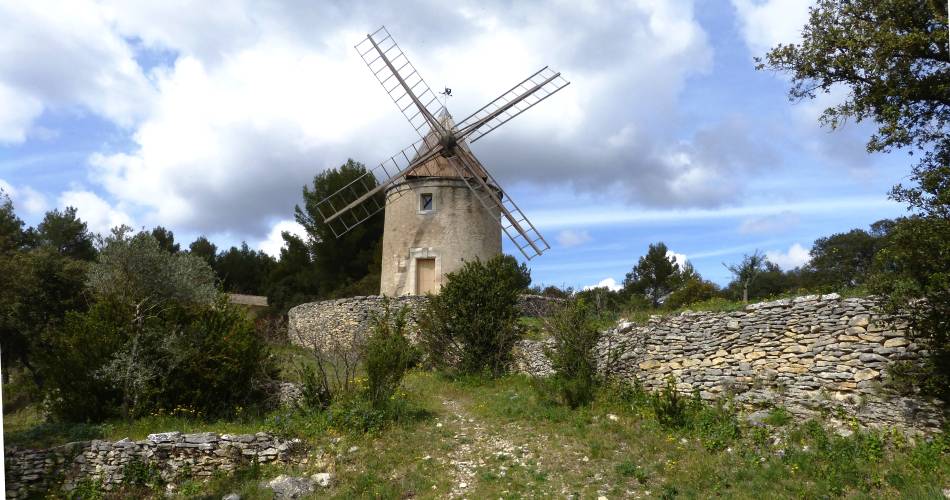 Le moulin de Joucas@Office de tourisme Pays d'Apt Luberon