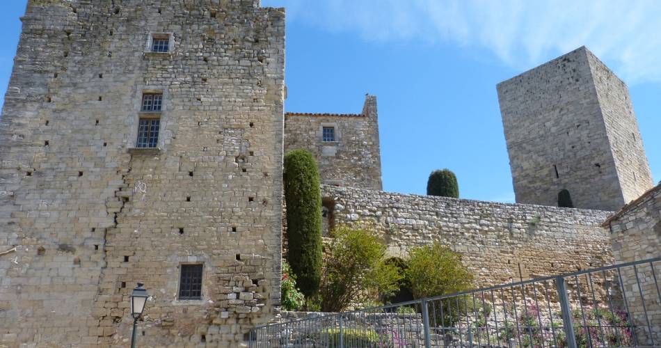 Le Château de Caseneuve@OTI Provence en Luberon